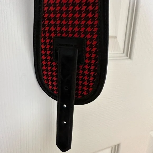 NWT Betsey Johnson Houndstooth stretch belt, red & black. Size M/L - Picture 6 of 6